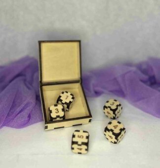 Boite de dés à jouer